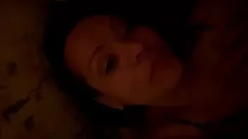 চালান আরো স্পর্শকাতর এবং লাটিনা মিল্ফ টিজিং