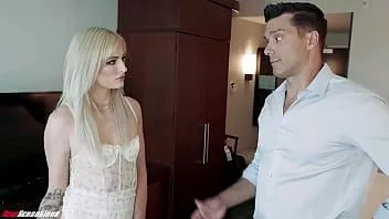 Reproducir Nuevas sensaciones: milf súper caliente me eyacula (hyley winters)