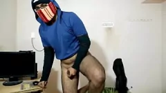 播放 好奇的色情观察者昏倒了