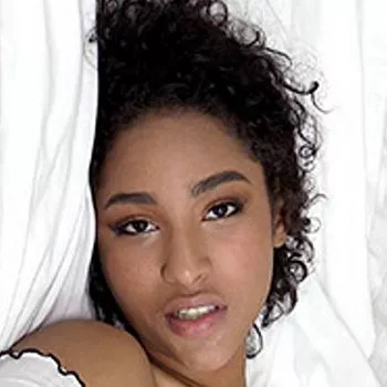 Bintang porno Brixley Benz